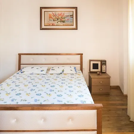 Iraklis Lykokas Pensjonat *