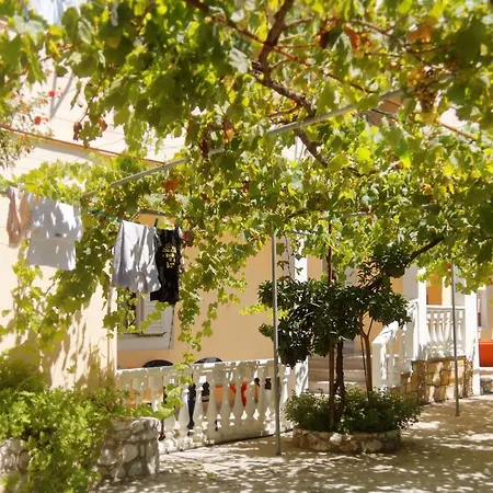Iraklis Lykokas Guest house