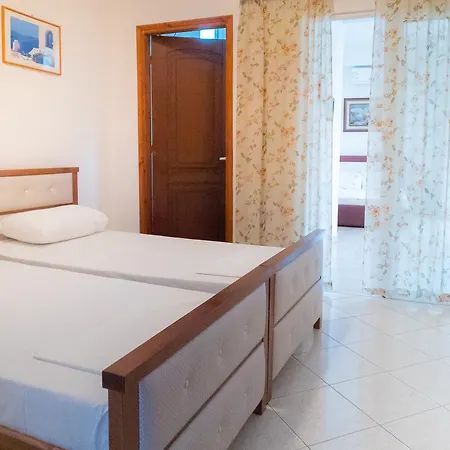 Guest house Iraklis Lykokas Himare