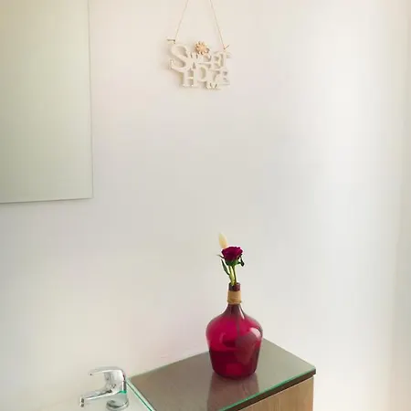Iraklis Lykokas Guest house Himare