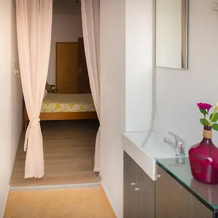 Iraklis Lykokas Guest house